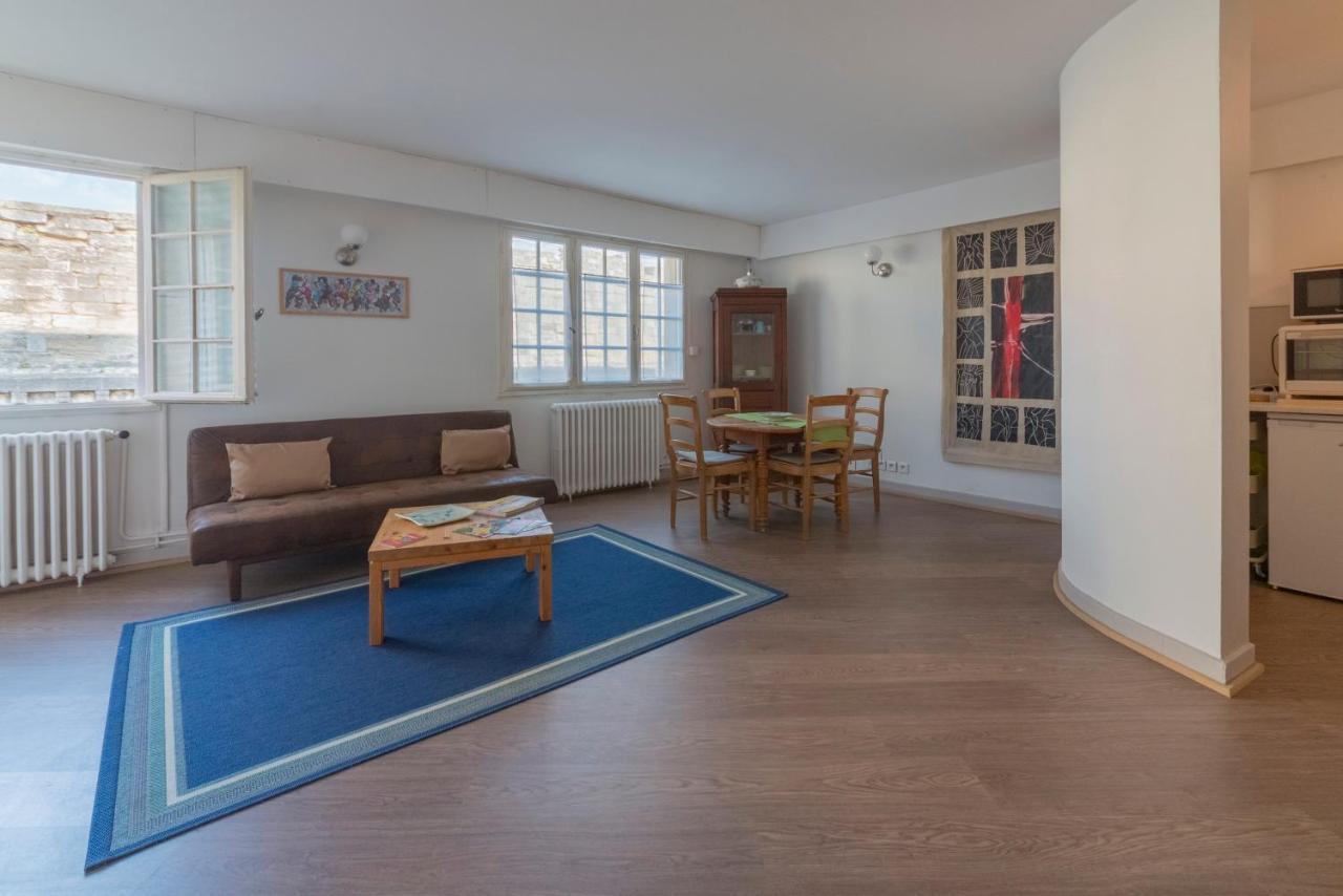 Appartement De Charme - Vue Sur Remparts - Wifi Gratuit - Parking Payant A Proximite Aviñón Exterior foto
